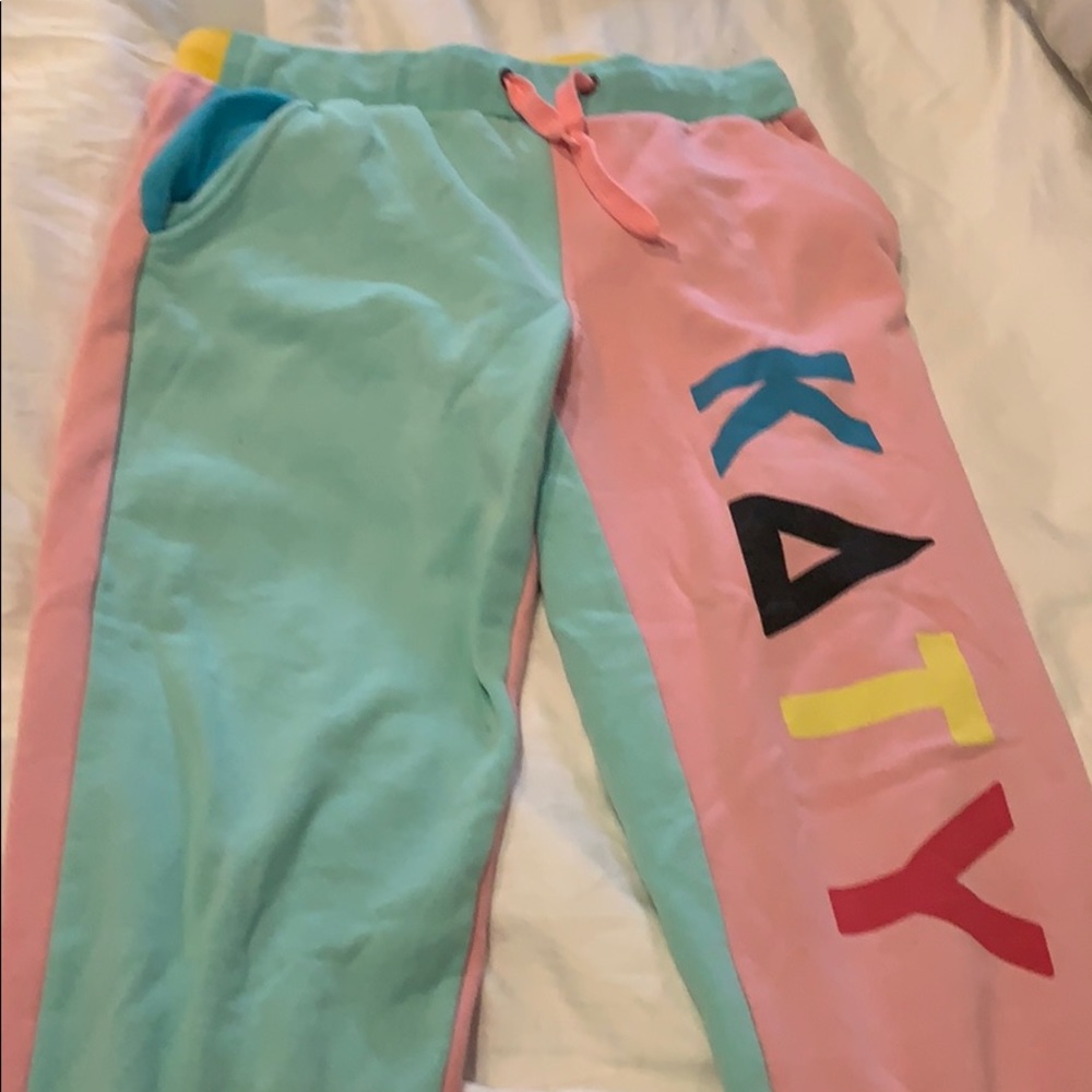 Katy Perry concert joggers